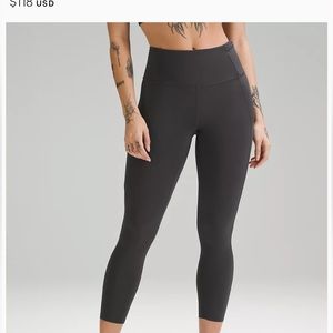 Lululemon cropped leggings in black